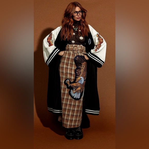 Dressed in LALA Take Up Space Kimono Bomber in Black. With Tiger graphic. NWT. - Picture 3 of 14